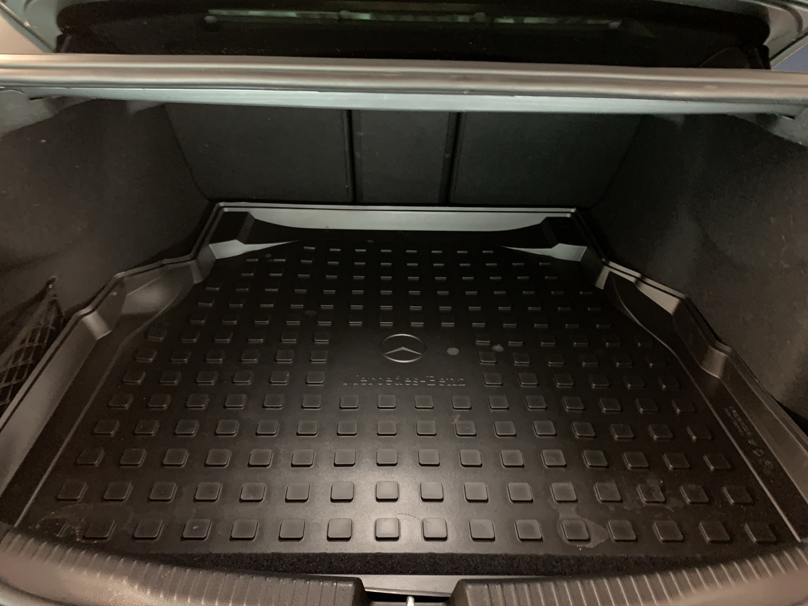 MERCEDES-BENZ C 200 4 Matic-image-11