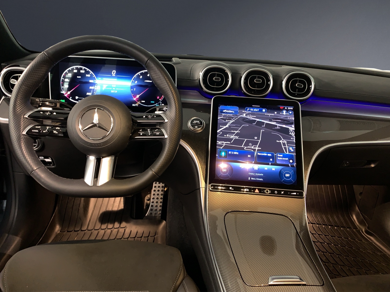 MERCEDES-BENZ C 200 4 Matic-image-8