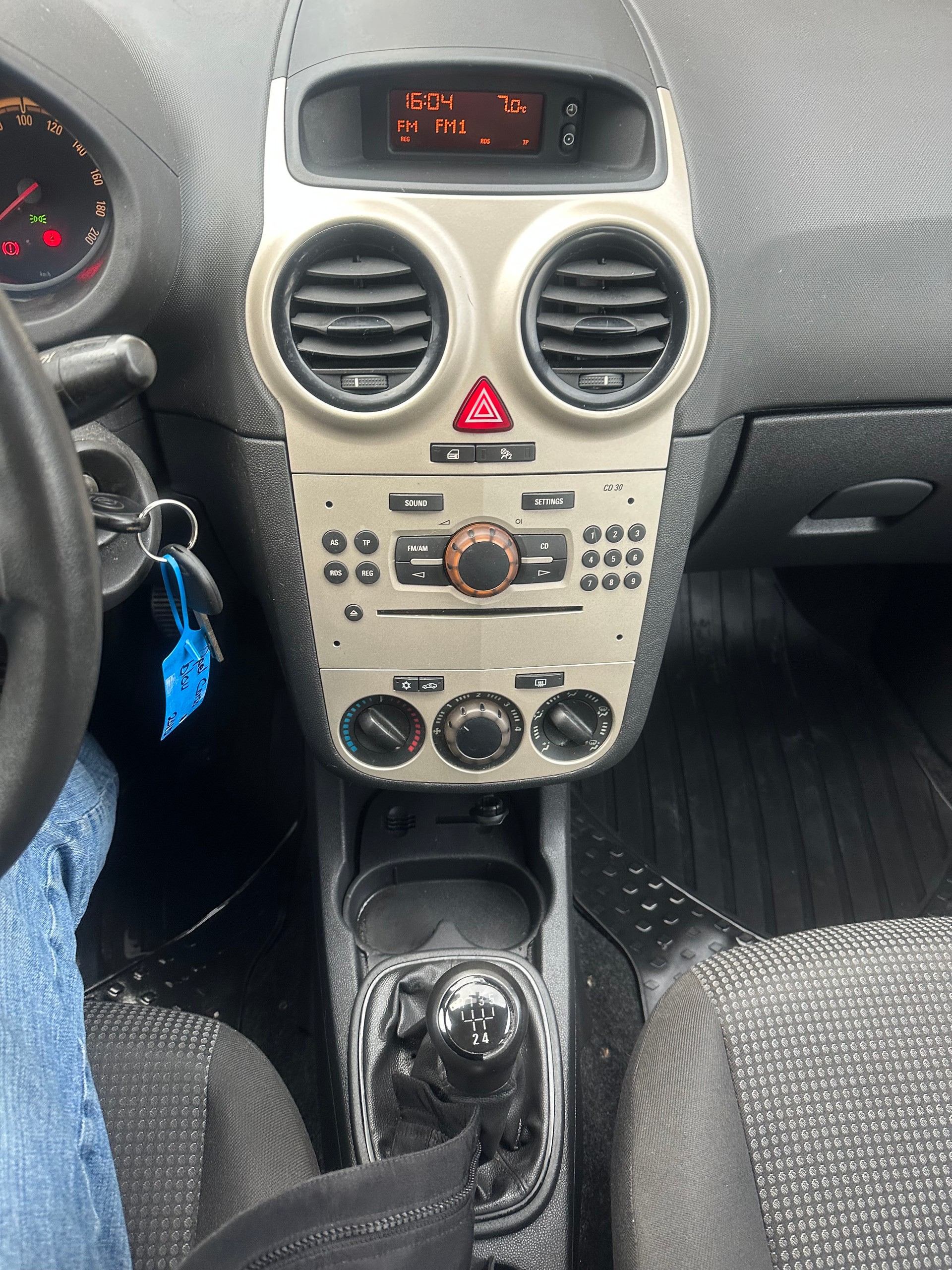 OPEL Corsa 1.2 TP Color Edition-image-11