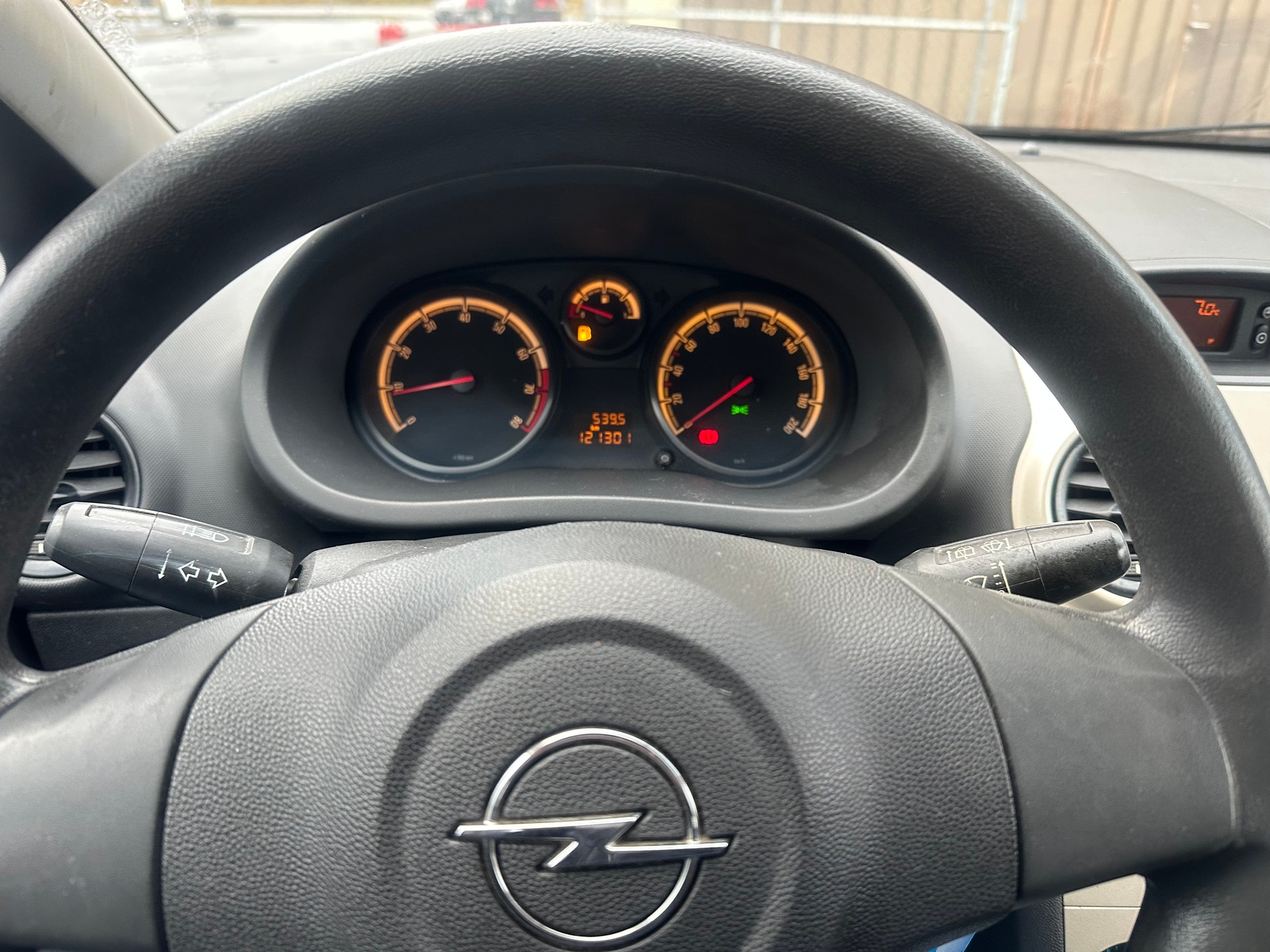 OPEL Corsa 1.2 TP Color Edition-image-9