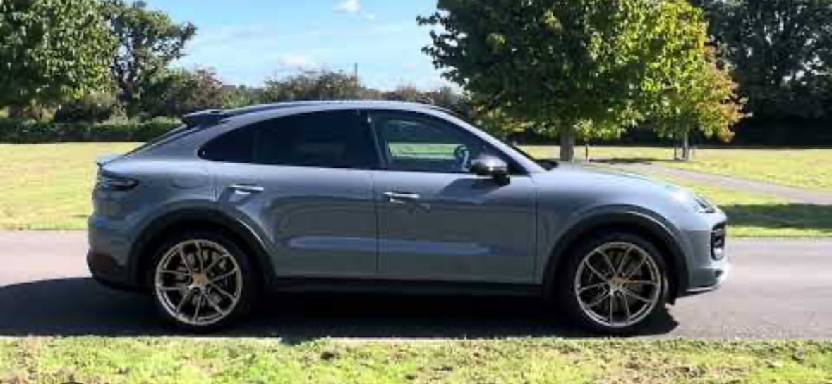 PORSCHE Cayenne Turbo GT-image-3