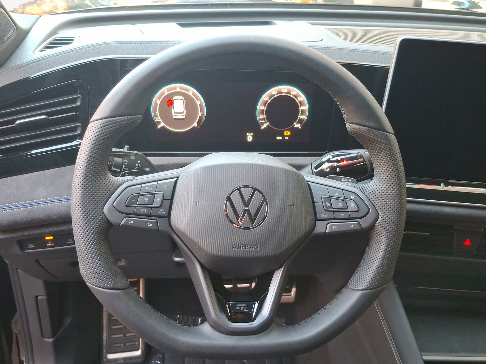 VW Tiguan 2.0 TSI DSG R-Line 4Motion-image-9