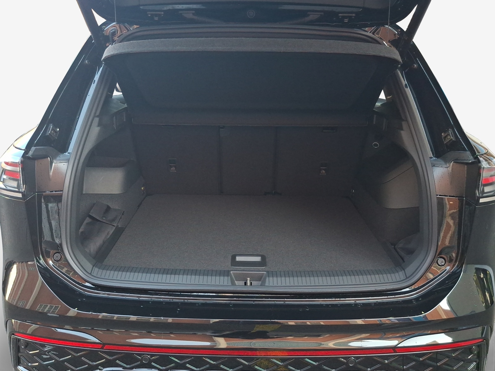 VW Tiguan 2.0 TSI DSG R-Line 4Motion-image-12