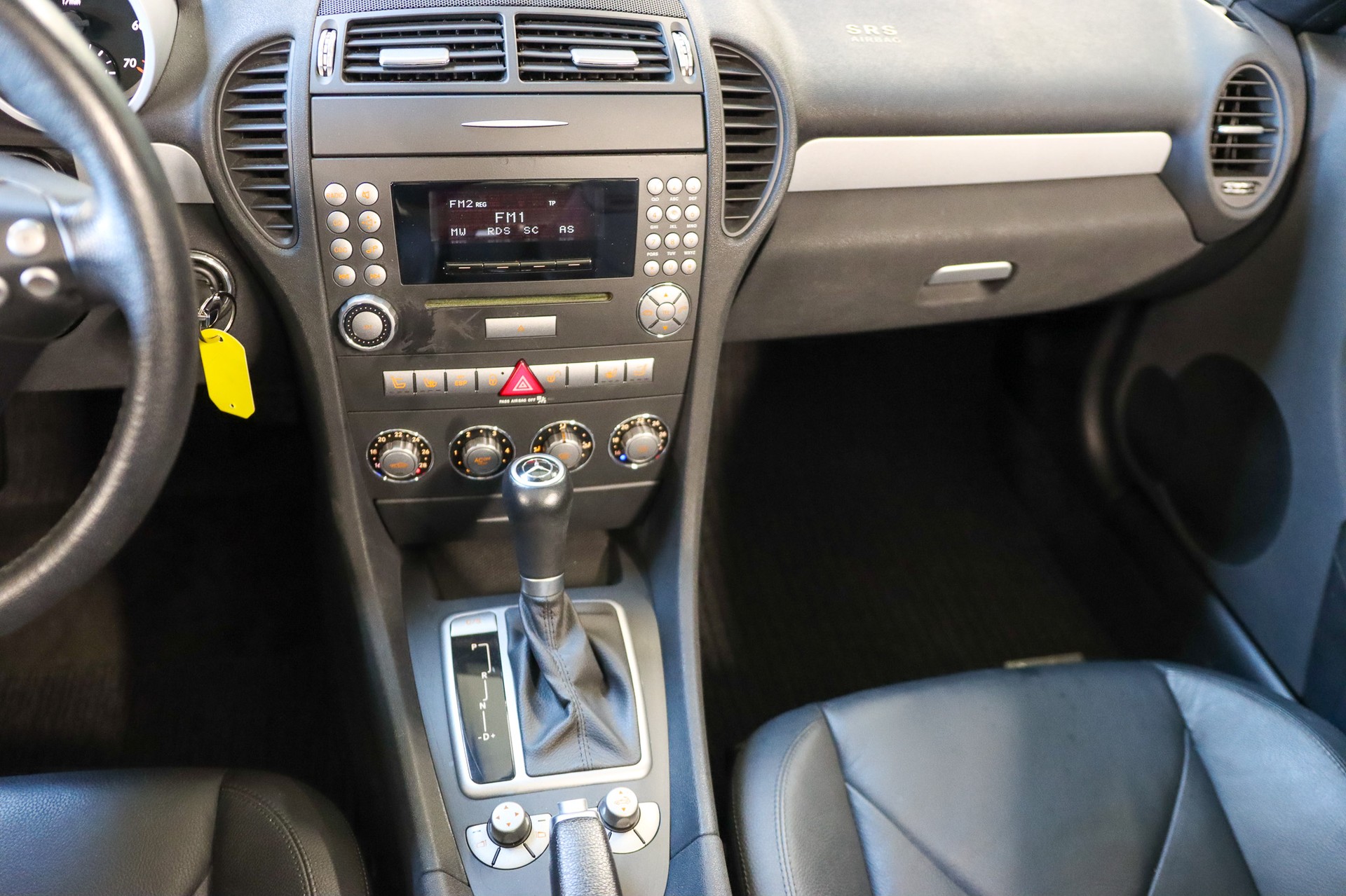 MERCEDES-BENZ SLK 200 Kompressor-image-13