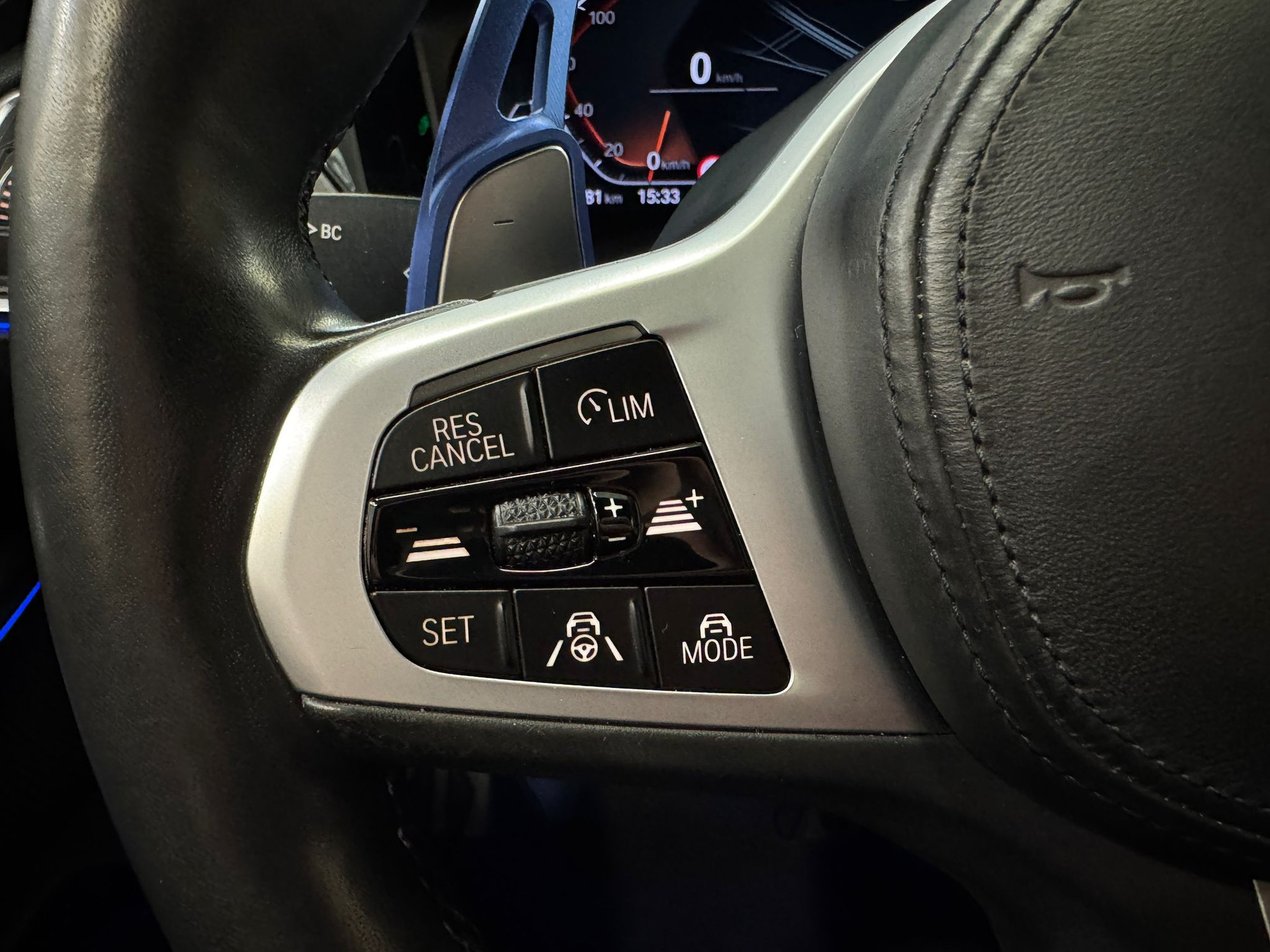 BMW 320d xDrive M Sport Steptronic-image-16