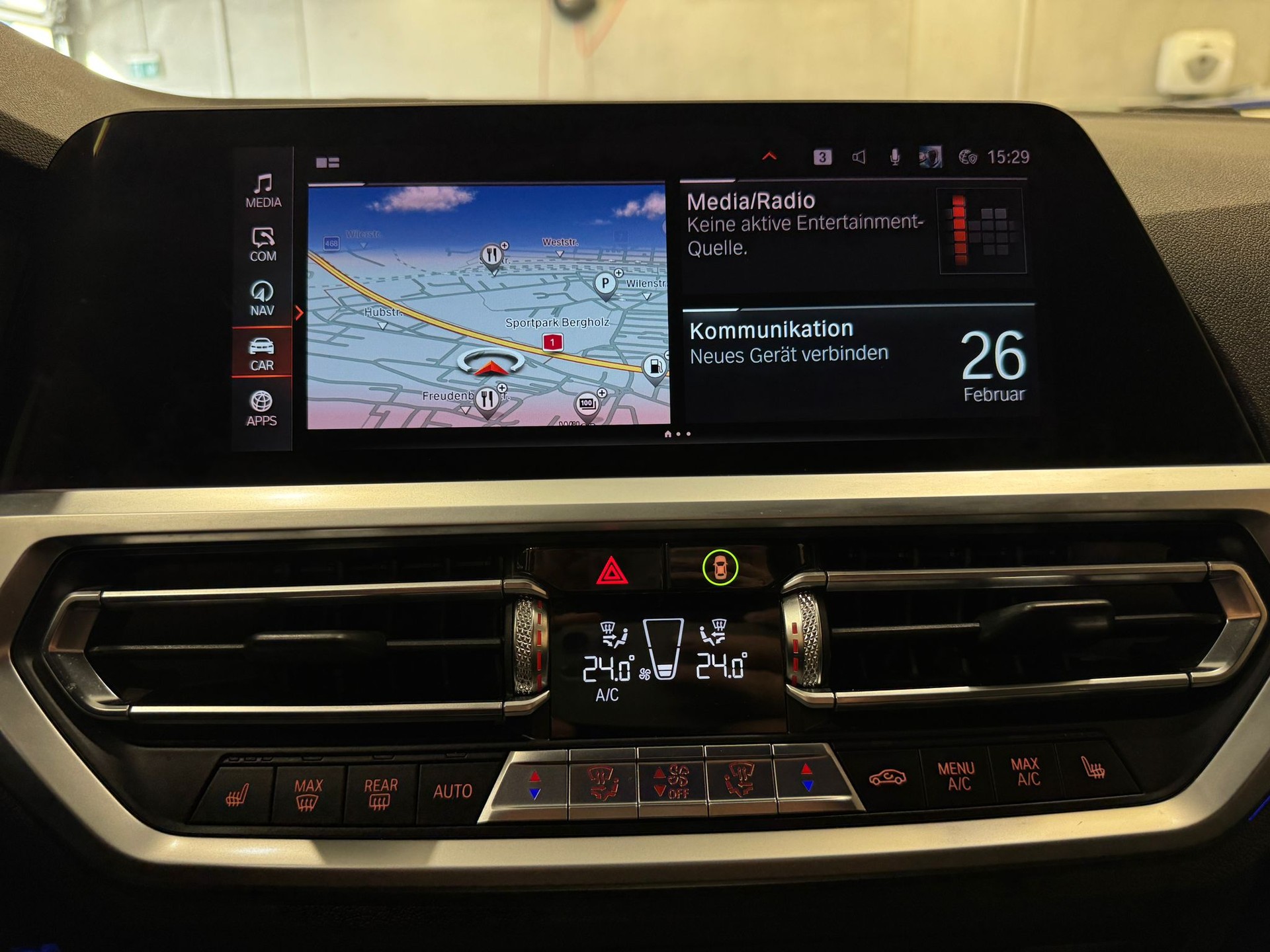 BMW 320d xDrive M Sport Steptronic-image-15