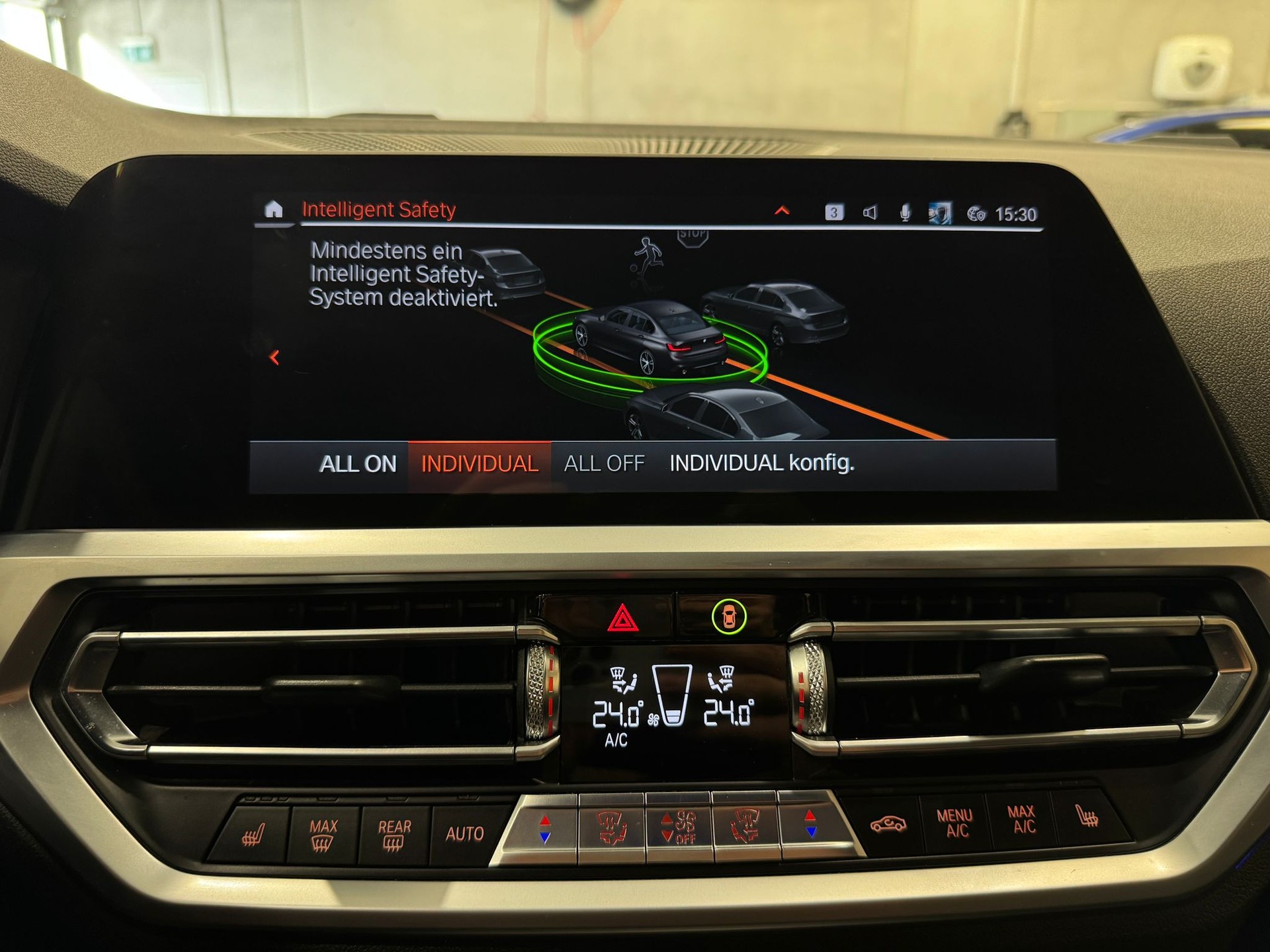 BMW 320d xDrive M Sport Steptronic-image-12