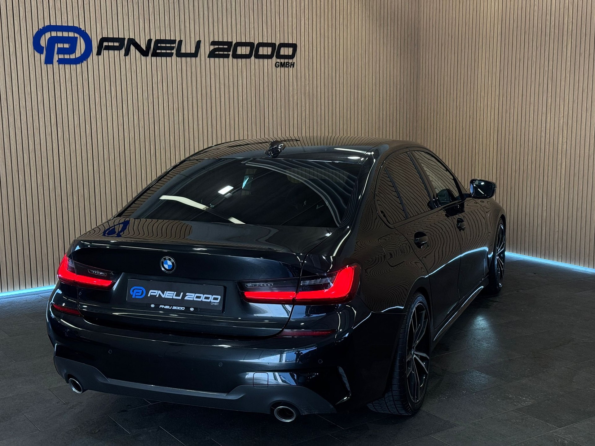 BMW 320d xDrive M Sport Steptronic-image-3