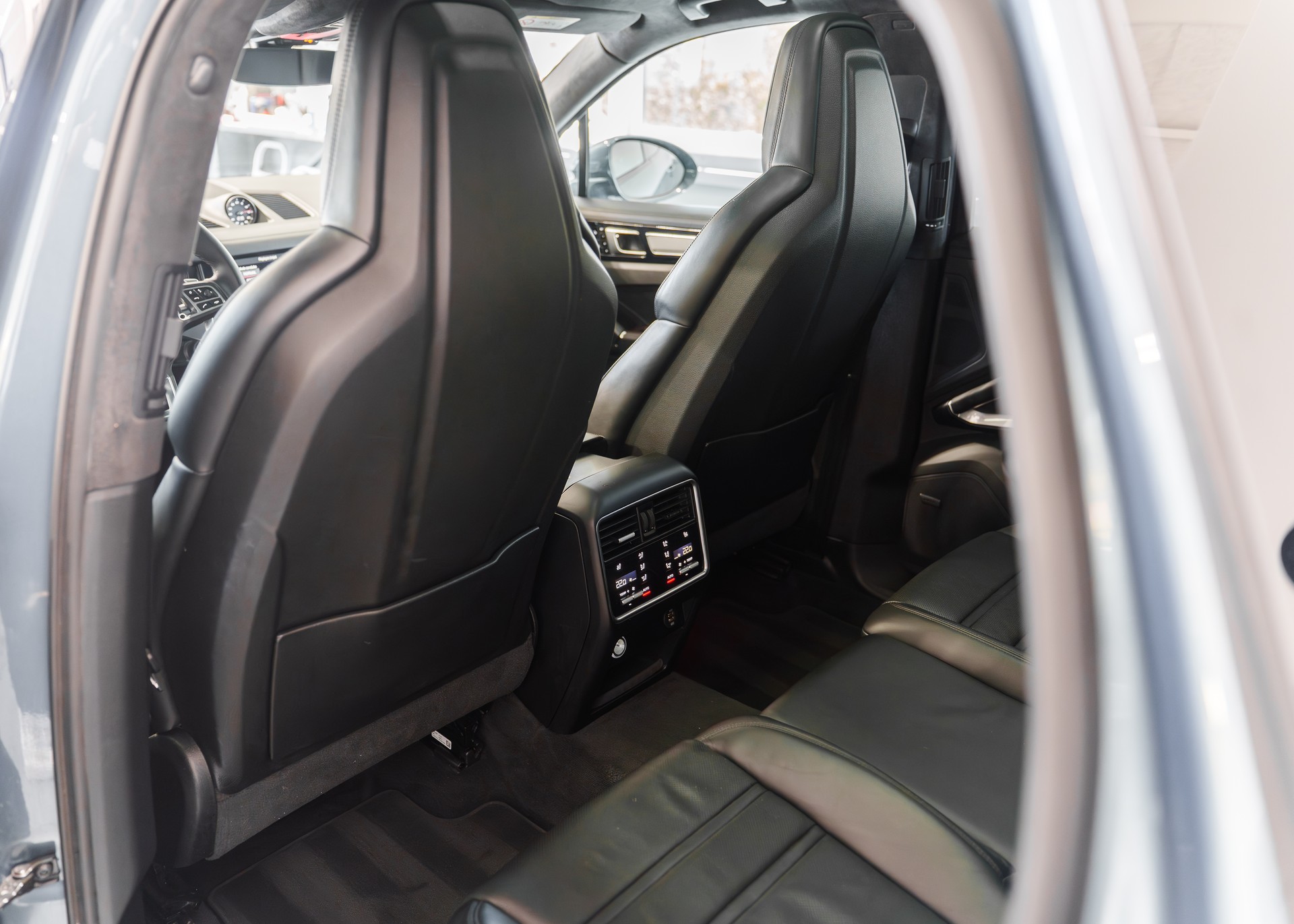 PORSCHE Cayenne Turbo CH🇨🇭-image-7