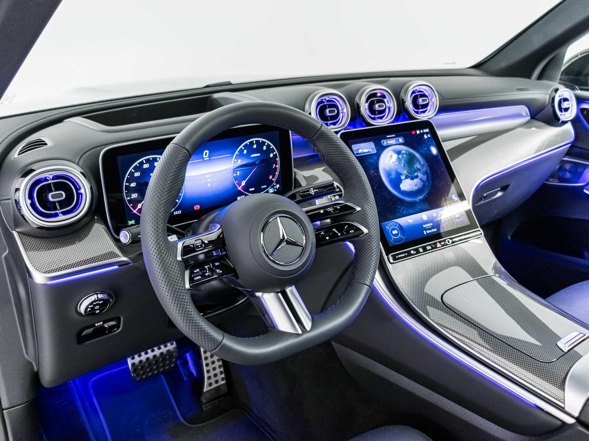 MERCEDES-BENZ GLC 300 4MATIC-image-9