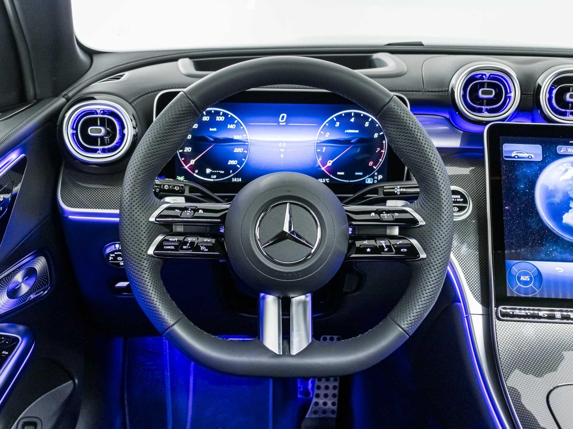 MERCEDES-BENZ GLC 300 4MATIC-image-10