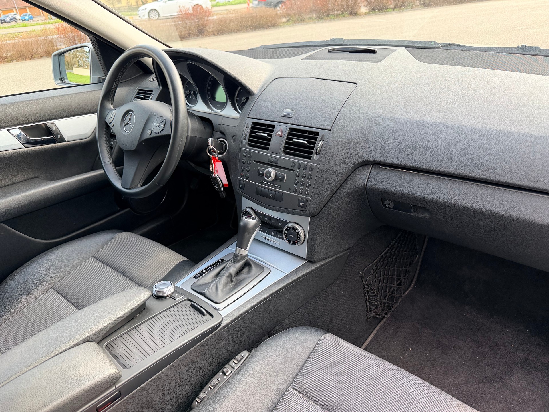MERCEDES-BENZ C 250 CDI BlueEff. Avantgarde 4Matic 7G-Tronic-image-14