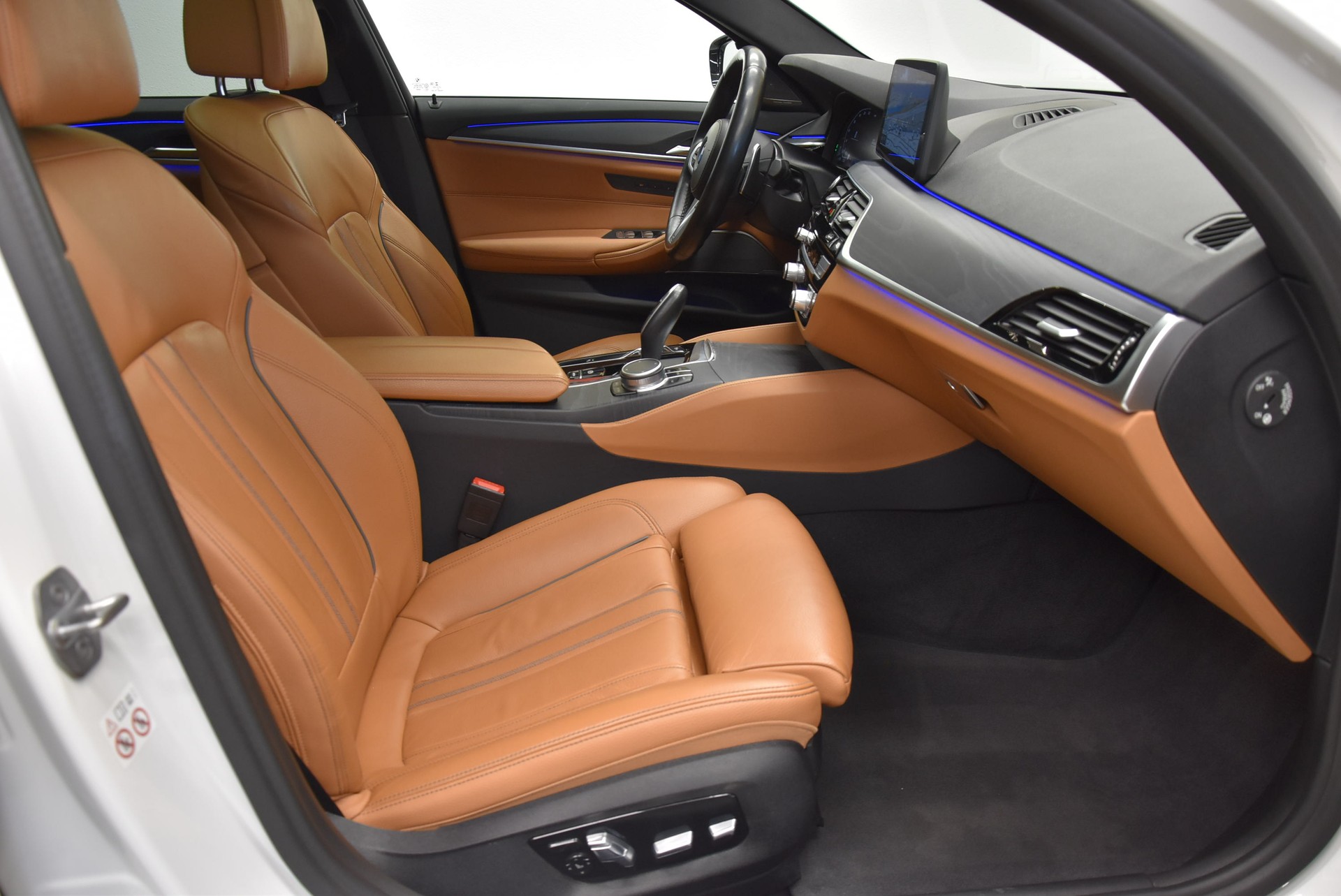 BMW 520d xDrive 48V Touring Pure M Sport Edition-image-2