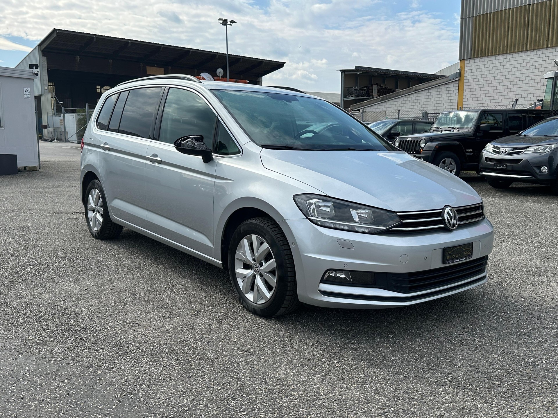 VW Touran 1.6 TDI BlueMotion Technology Comfortline DSG-image-5