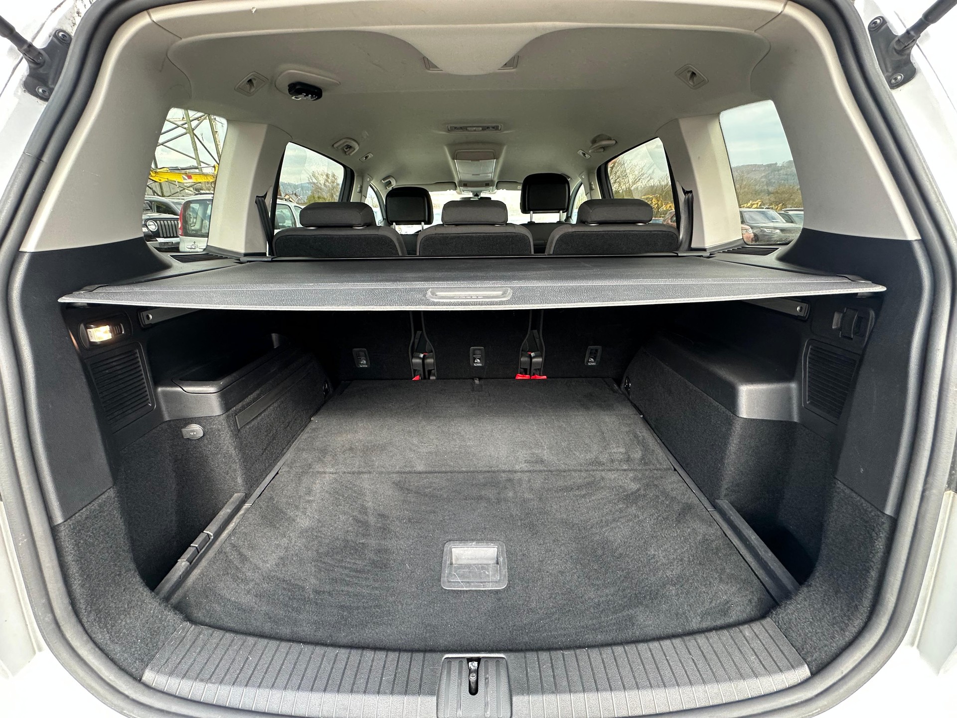 VW Touran 1.6 TDI BlueMotion Technology Comfortline DSG-image-11