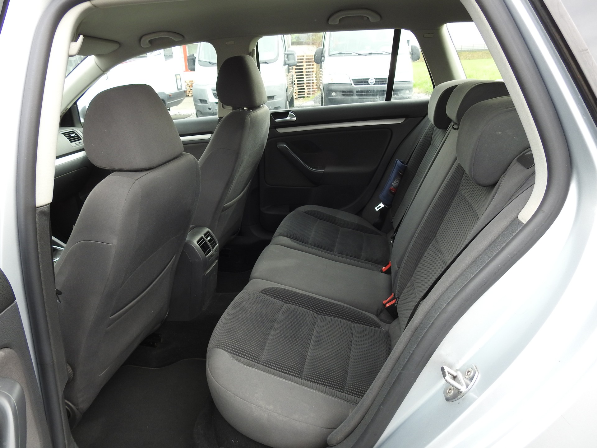 VW Golf Variant 2.0 TDI Comfortline-image-13