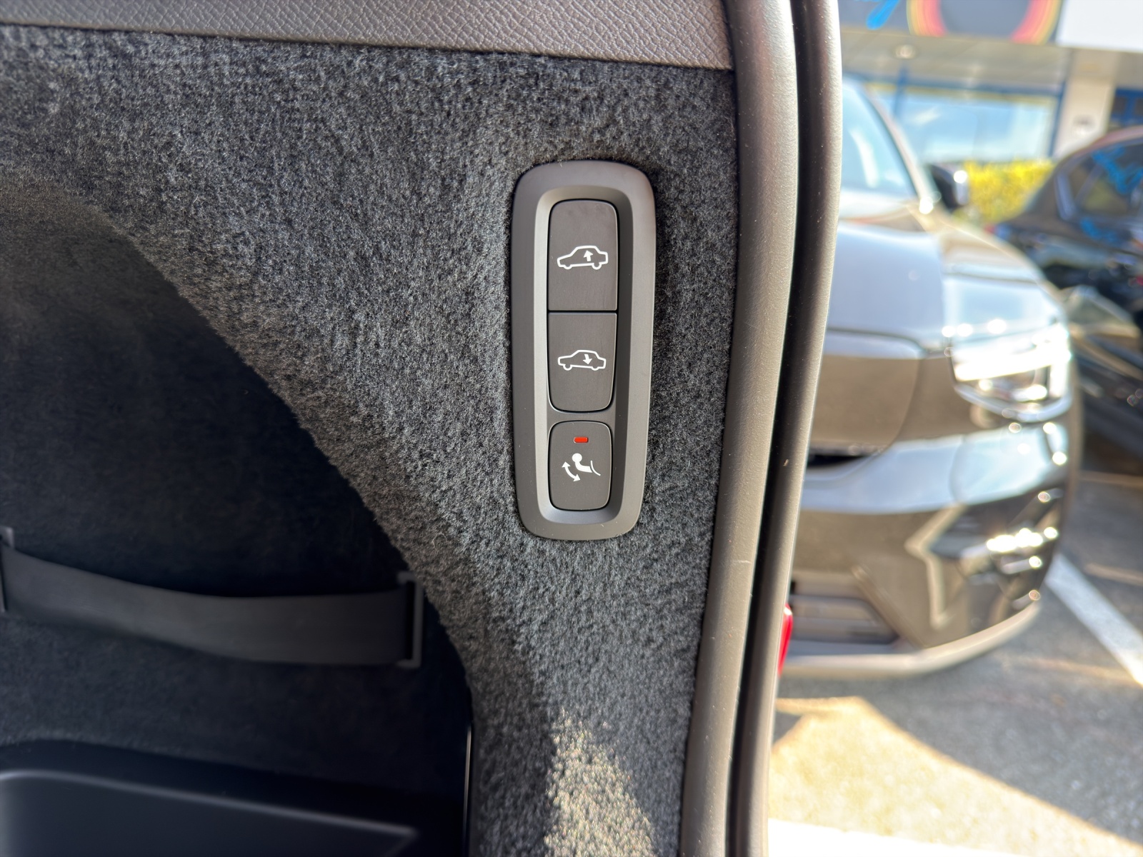 VOLVO XC90 T8 eAWD Inscription Expression Geartronic-image-13