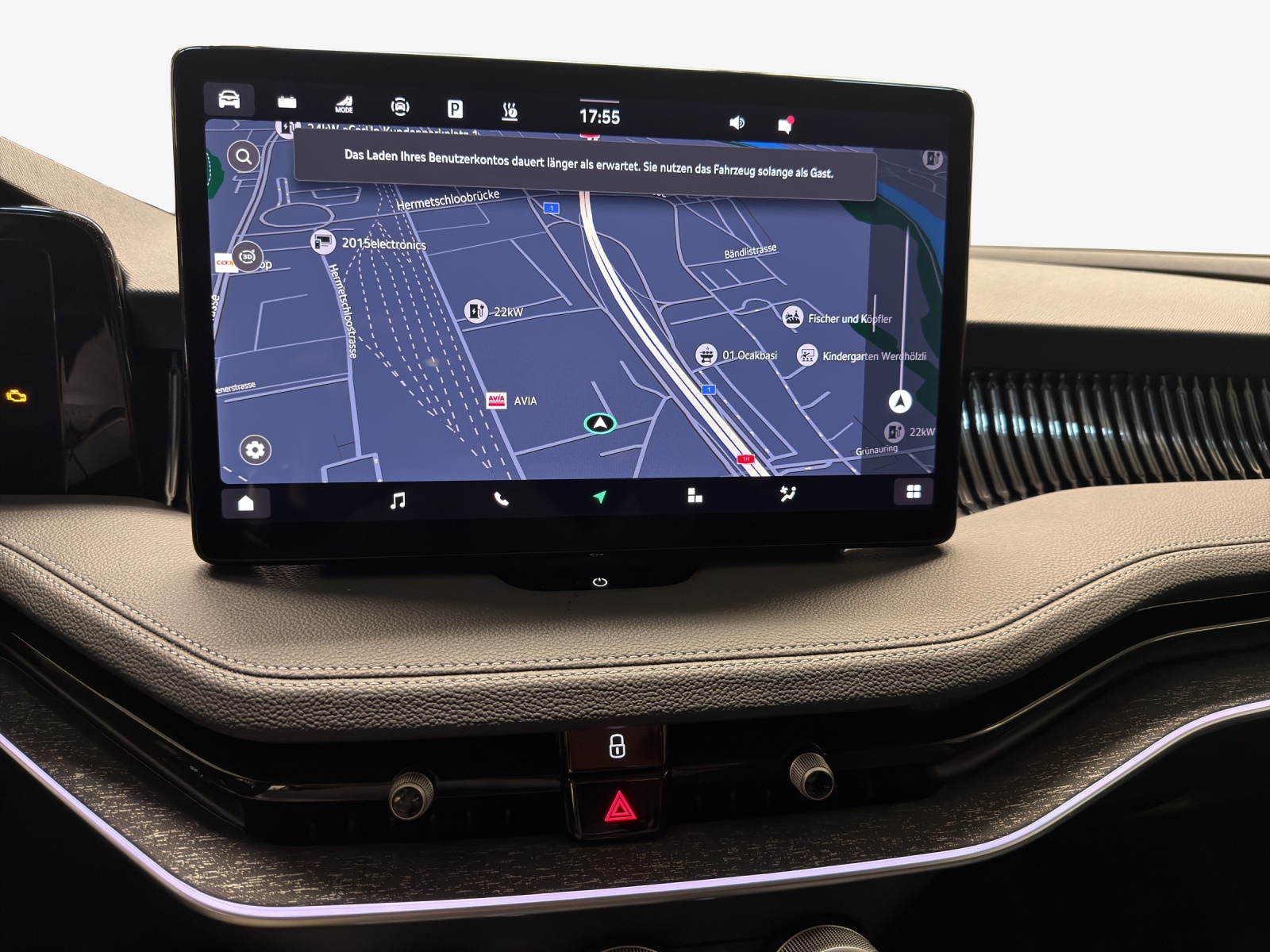 SKODA Superb Combi 1.5 TSI PHEV Selection DSG-image-10