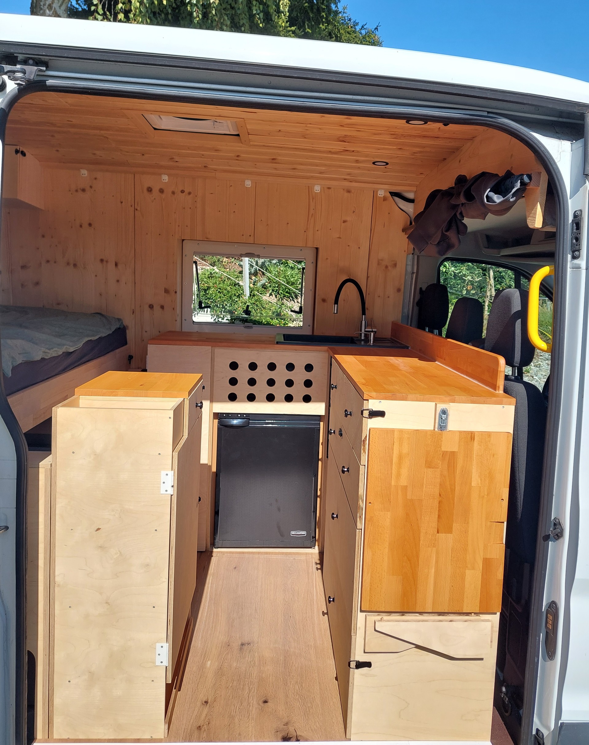 FORD Transit 350 L-image-1