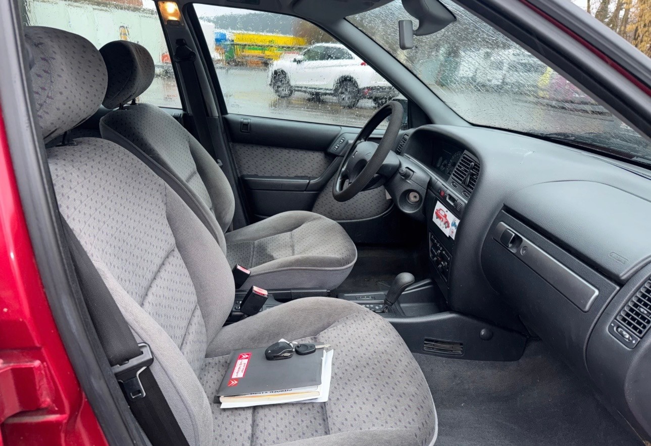 CITROEN Xantia Berline 2.0i 16V SX-image-8