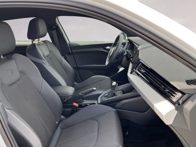 AUDI A1 Sportback 30 TFSI Attraction S-tronic-image-16