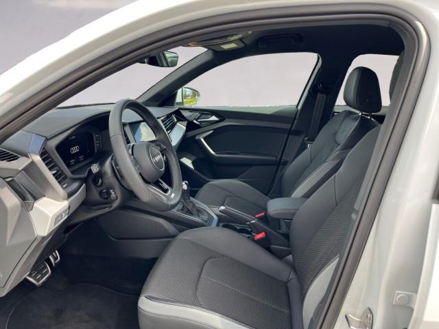 AUDI A1 Sportback 30 TFSI Attraction S-tronic-image-9