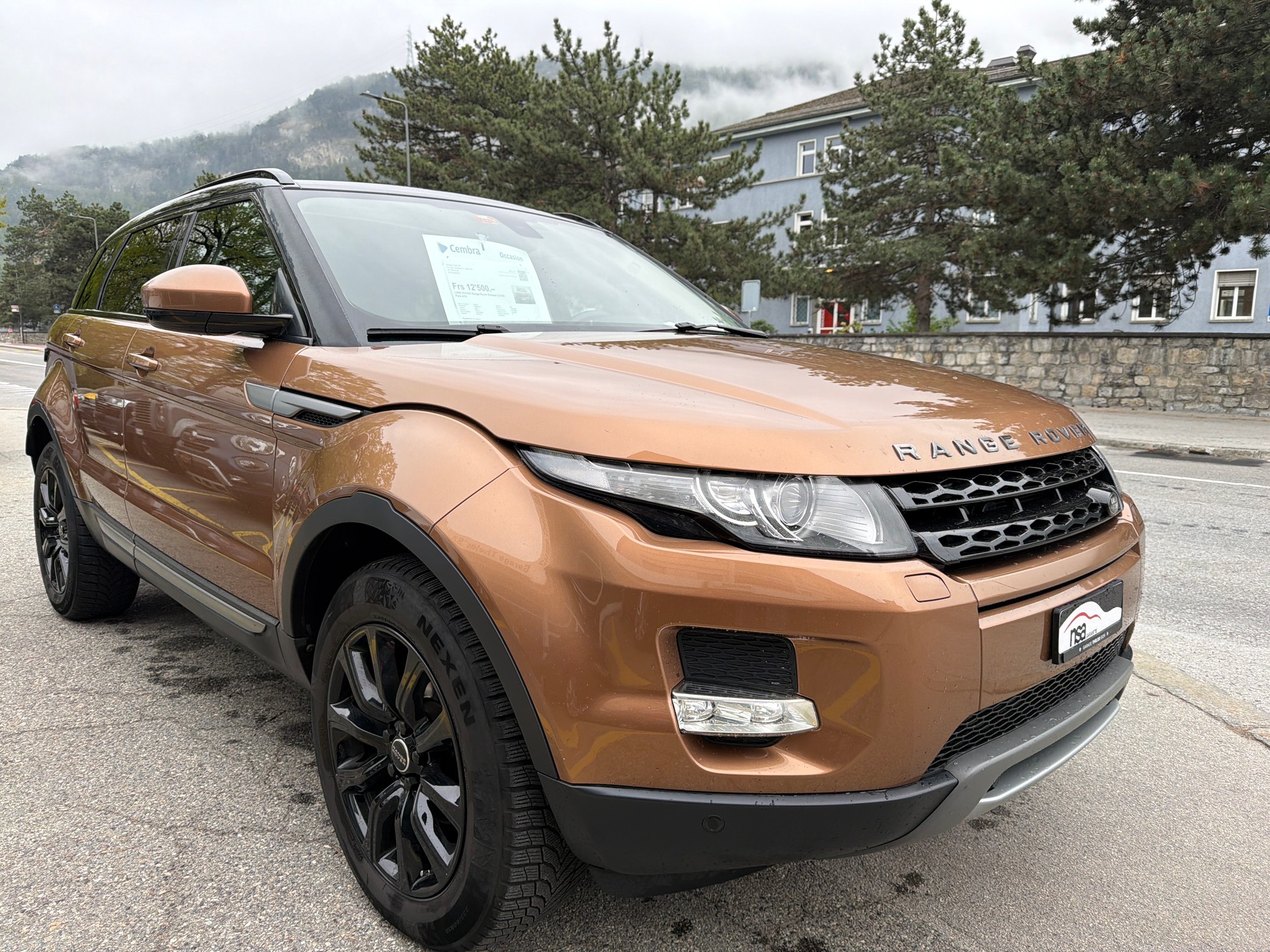LAND ROVER Range Rover Evoque 2.0 Si4 Pure AT9-image-2