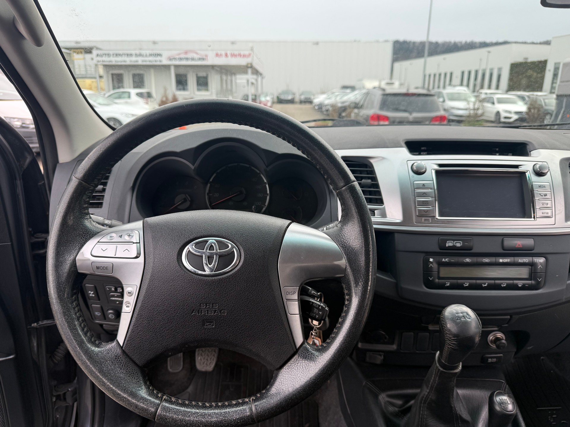 TOYOTA Hilux 3.0 4WD Double Cab Sol Premium-image-2