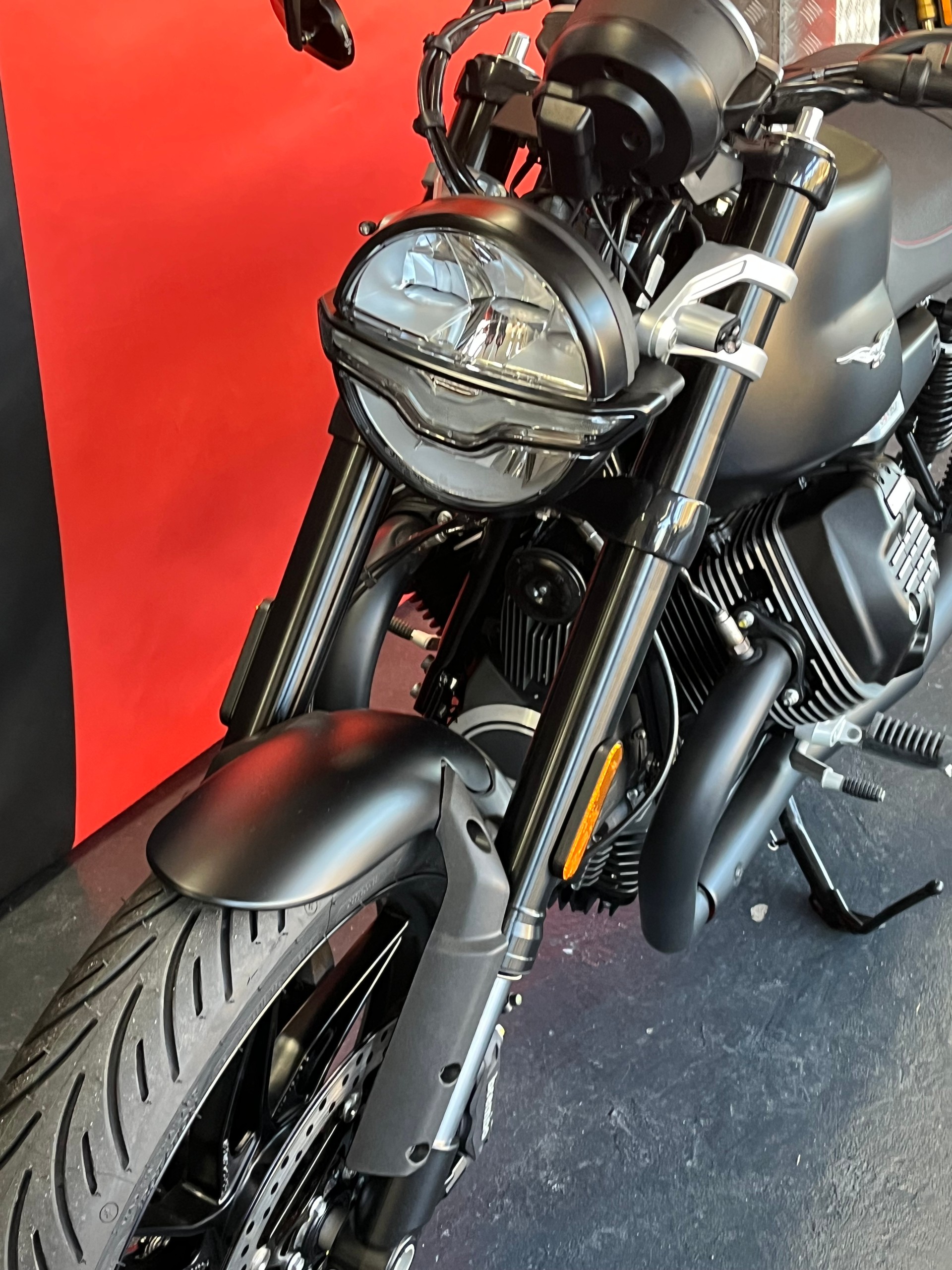 MOTO GUZZI V7 IV 850 Special Black level Evo-image-12