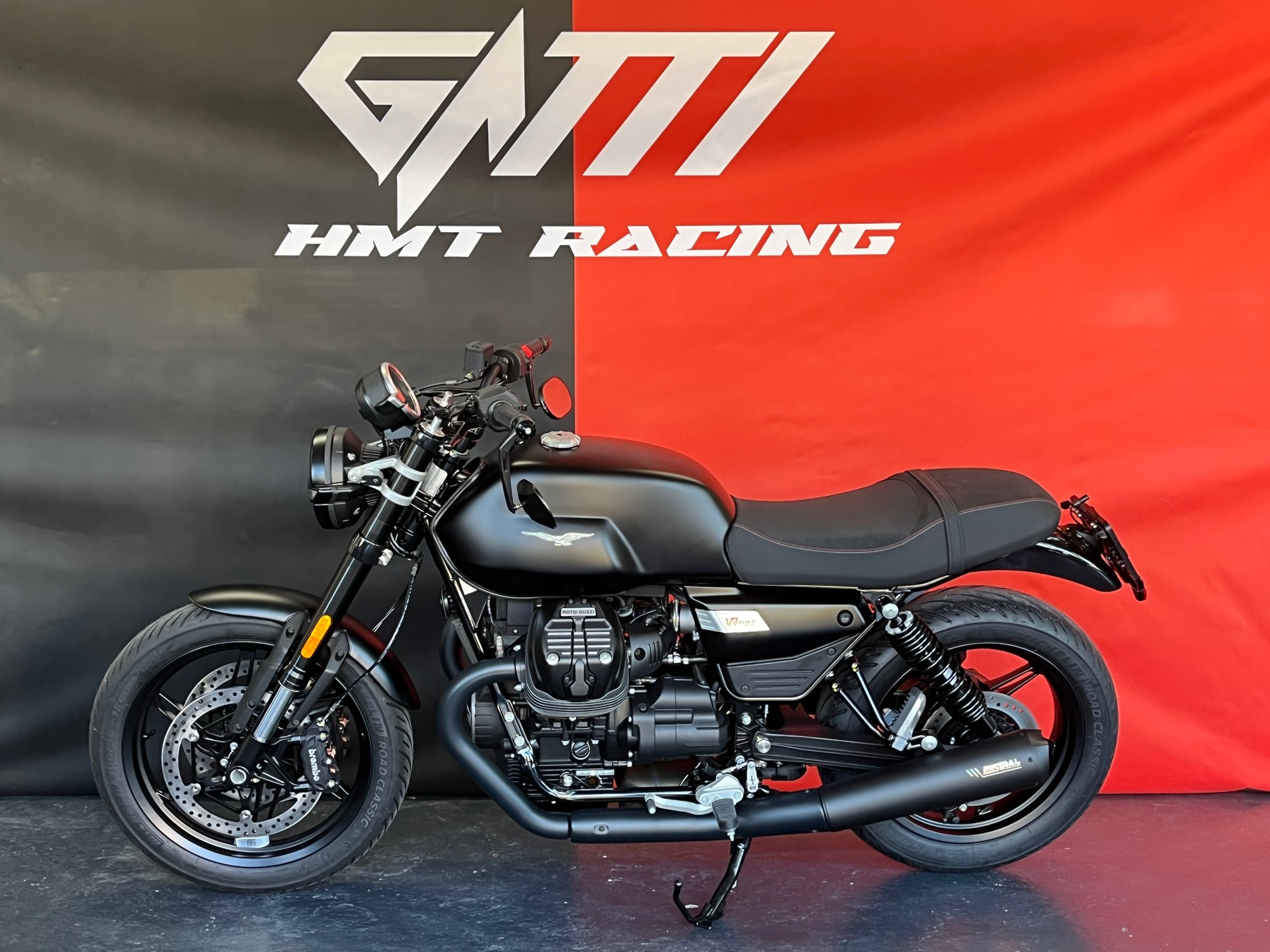 MOTO GUZZI V7 IV 850 Special Black level Evo-showroom-element-3