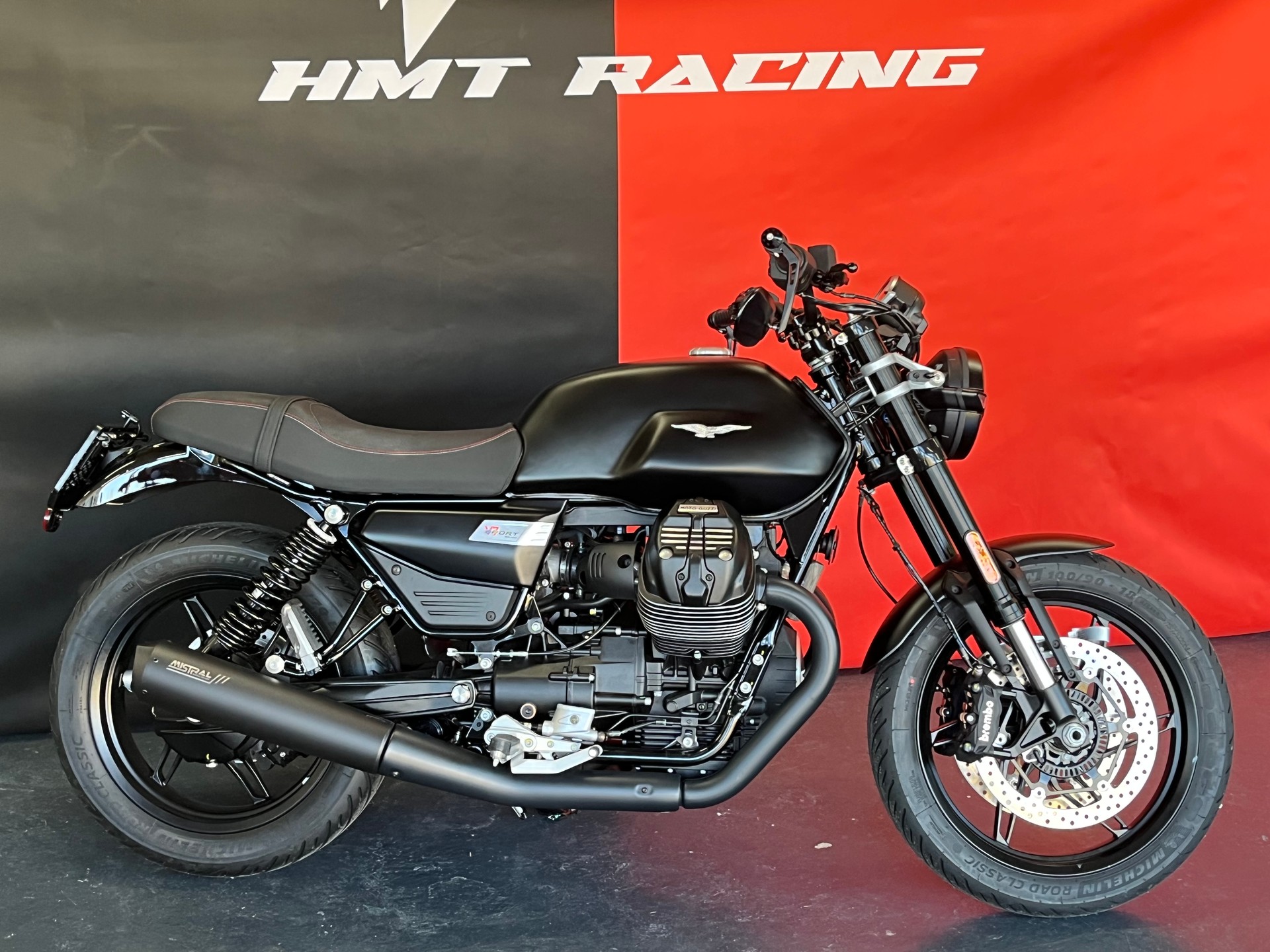 MOTO GUZZI V7 IV 850 Special Black level Evo-showroom-element-2