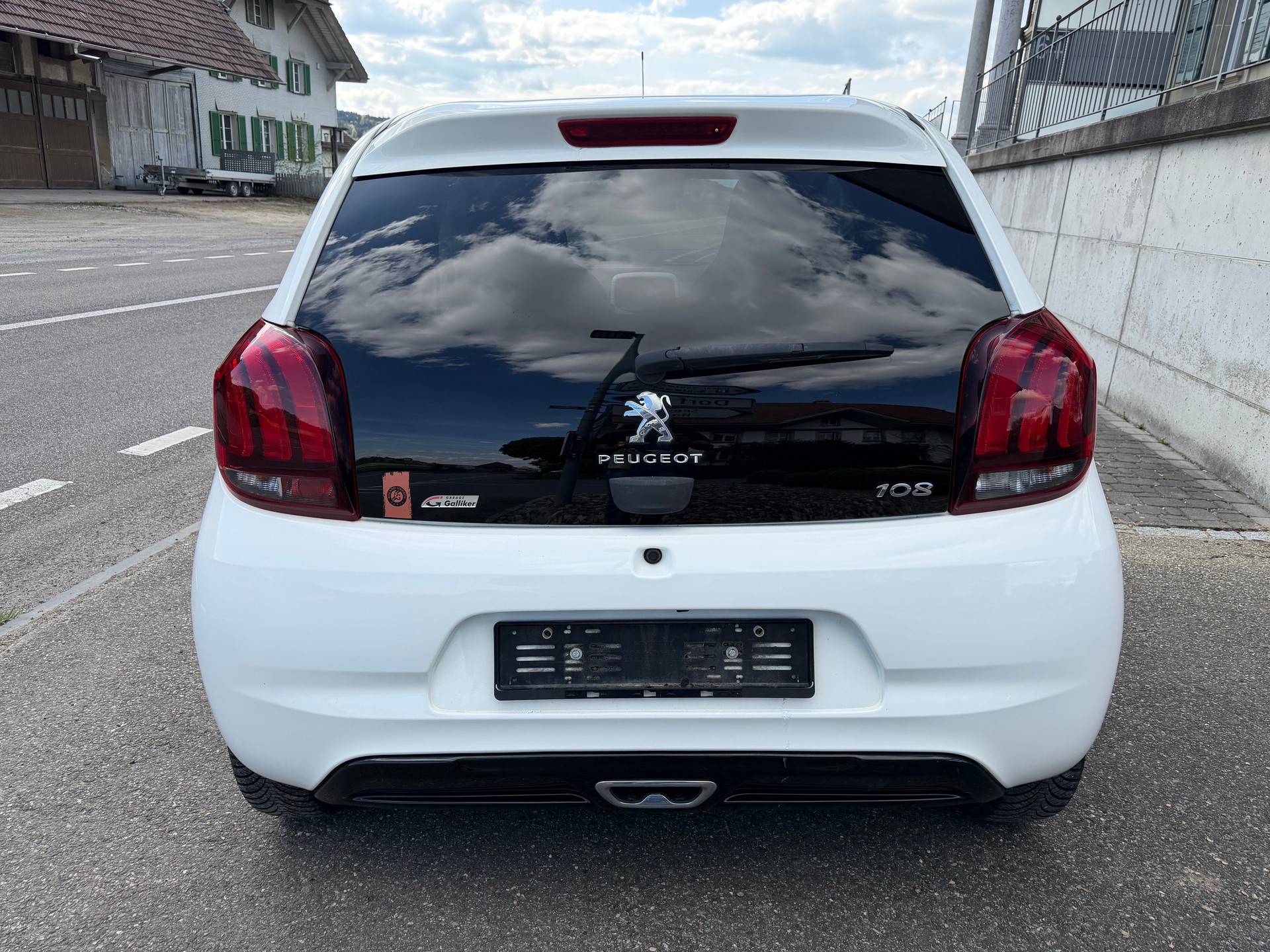 PEUGEOT 108 1.2 VTi Roland Garros Top-image-4