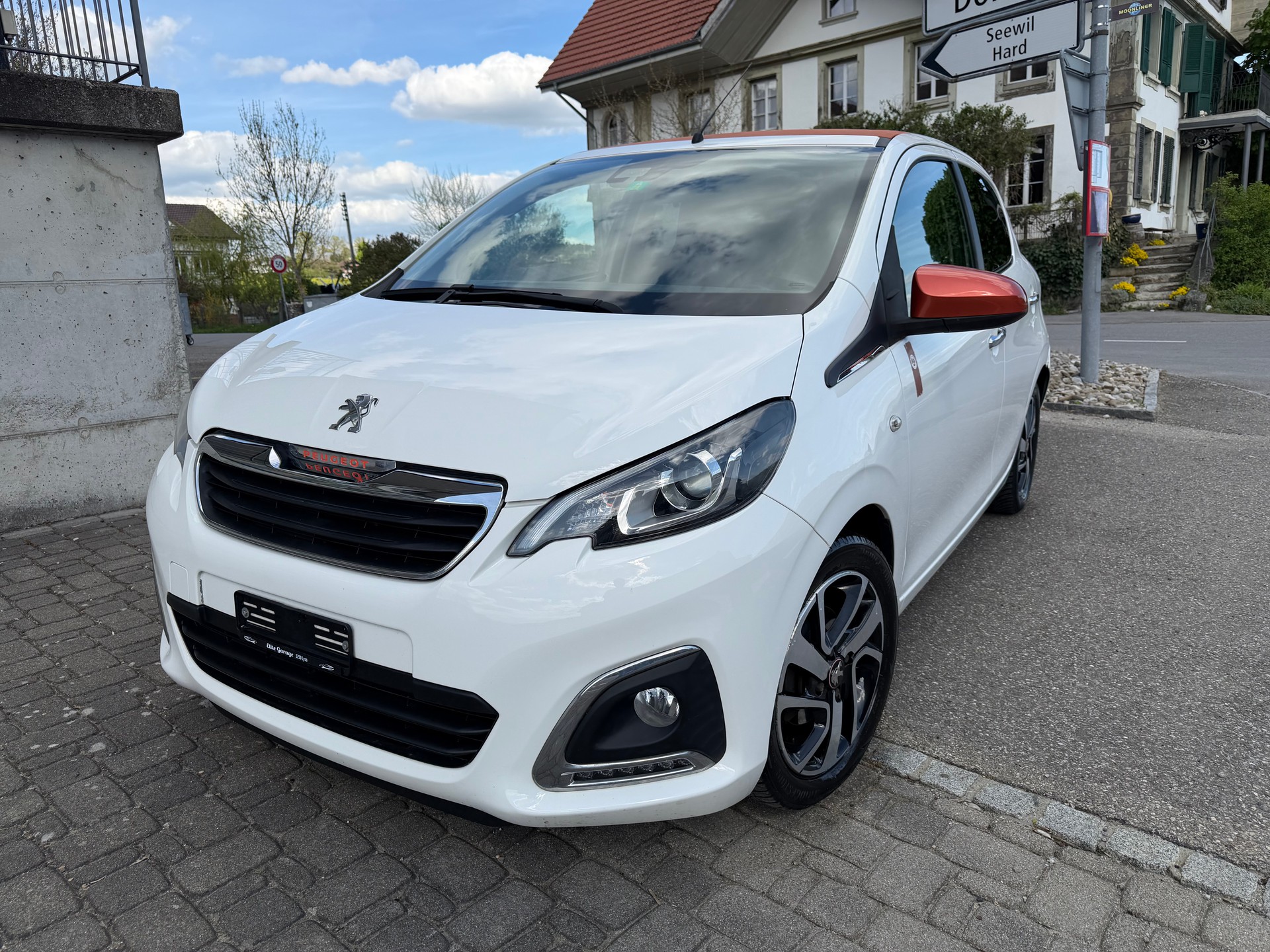 PEUGEOT 108 1.2 VTi Roland Garros Top-image-0