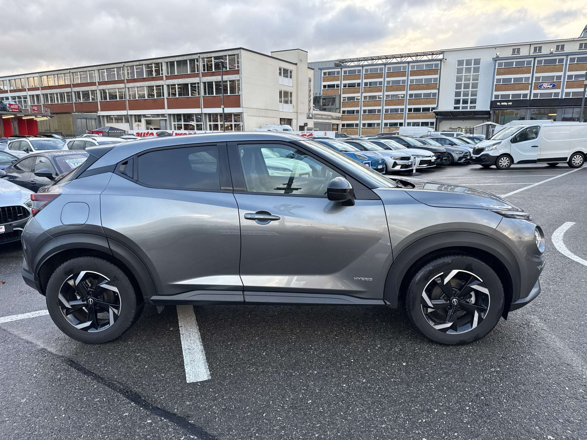 NISSAN Juke 1.6 FHEV Hybrid N-Connecta Automat-image-10