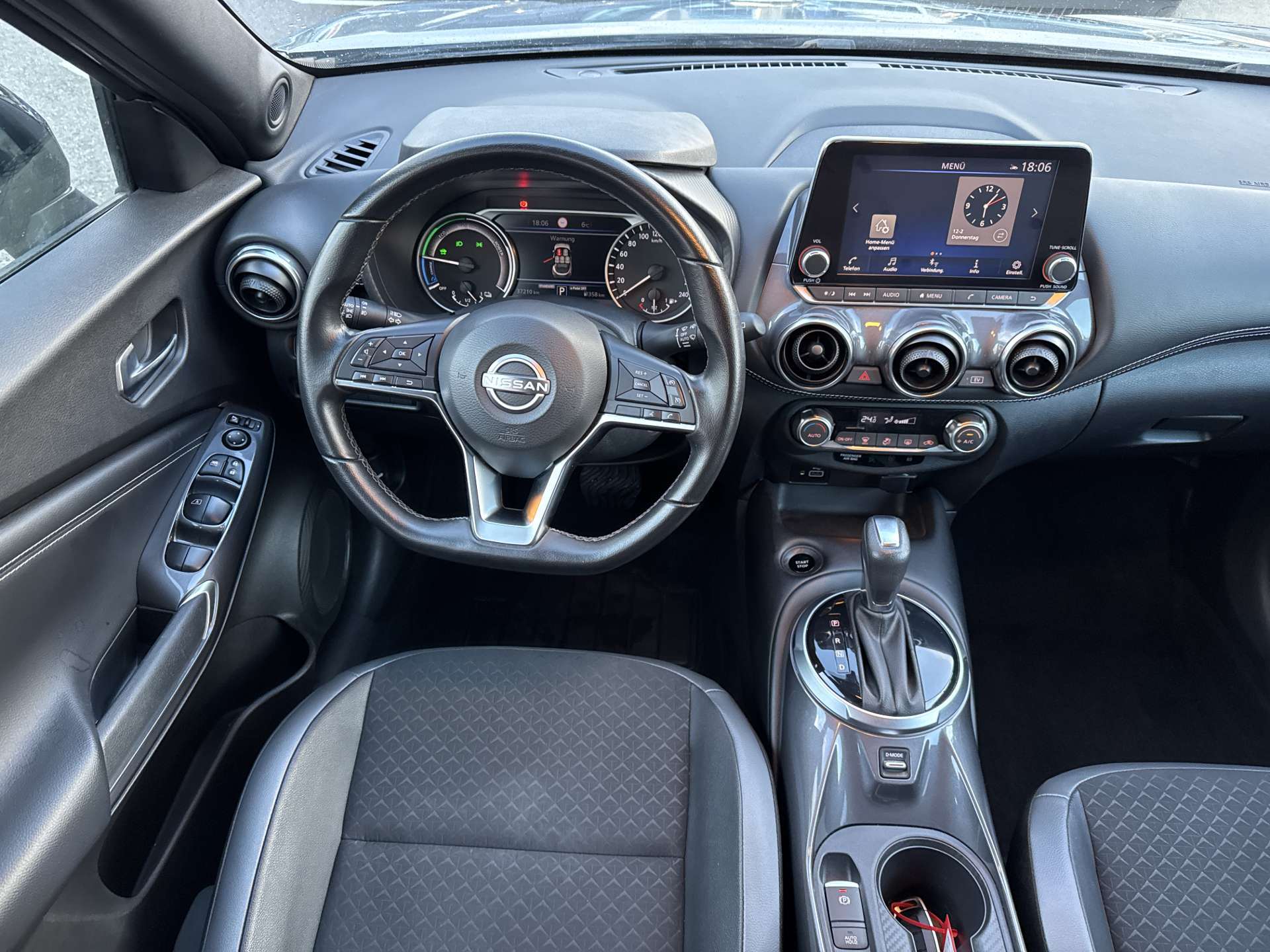 NISSAN Juke 1.6 FHEV Hybrid N-Connecta Automat-image-4