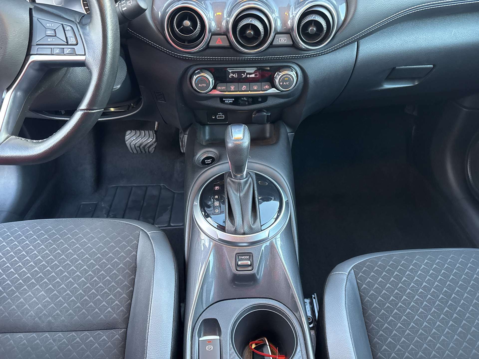 NISSAN Juke 1.6 FHEV Hybrid N-Connecta Automat-image-11
