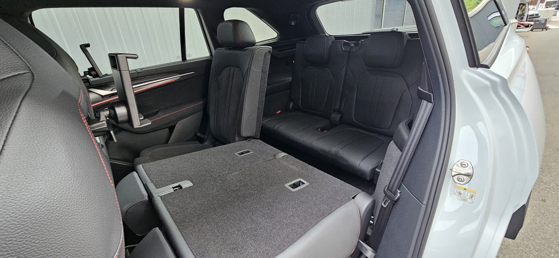 SKODA Kodiaq 2.0 TSI RS 4x4-image-13