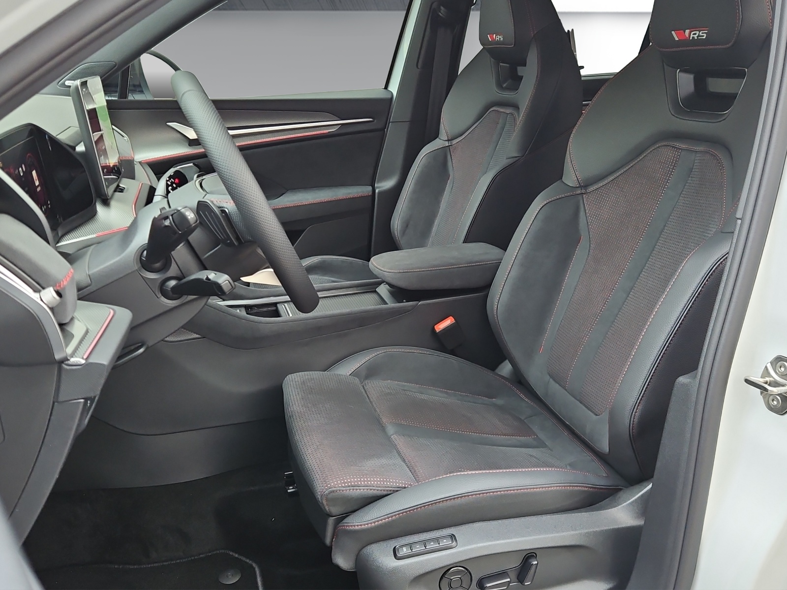 SKODA Kodiaq 2.0 TSI RS 4x4-image-9