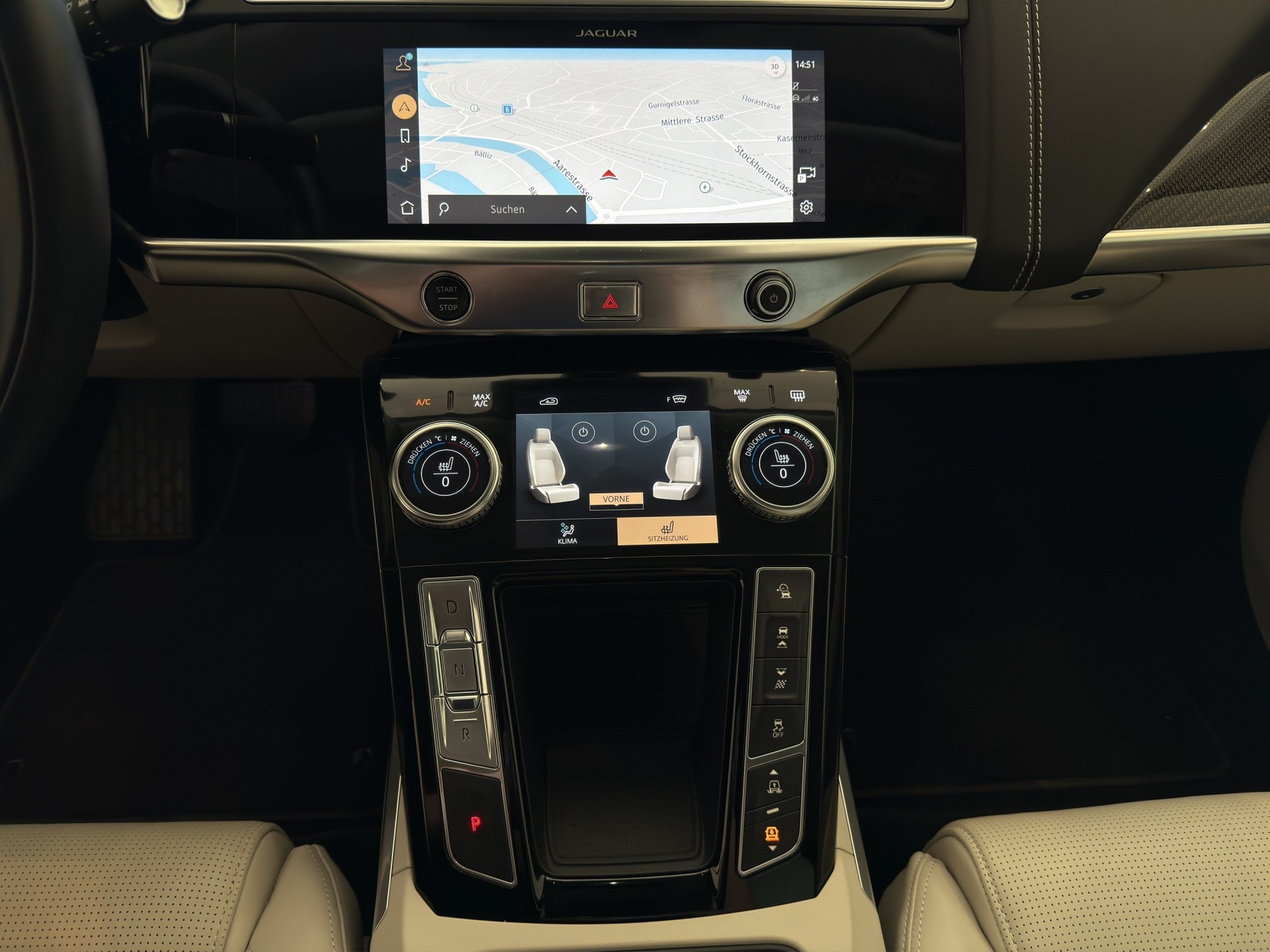 JAGUAR I-Pace EV400 Black AWD-image-18