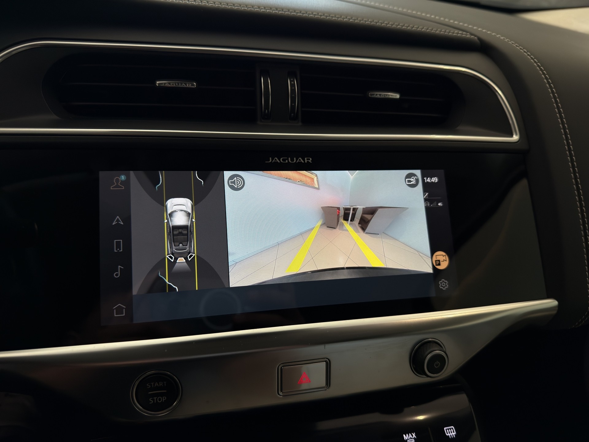 JAGUAR I-Pace EV400 Black AWD-image-15
