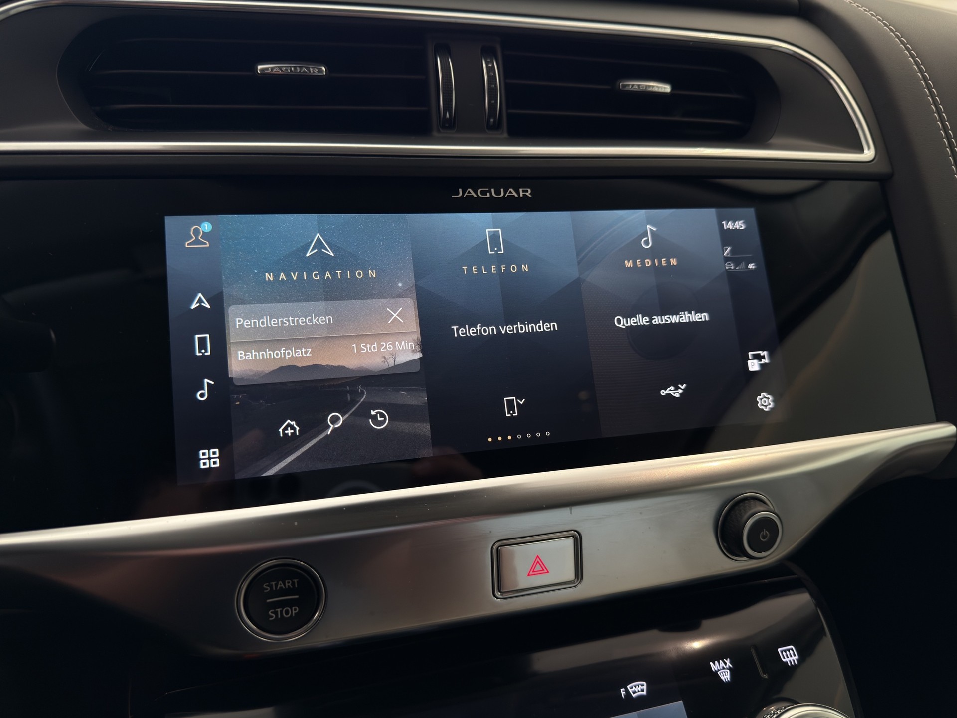 JAGUAR I-Pace EV400 Black AWD-image-13