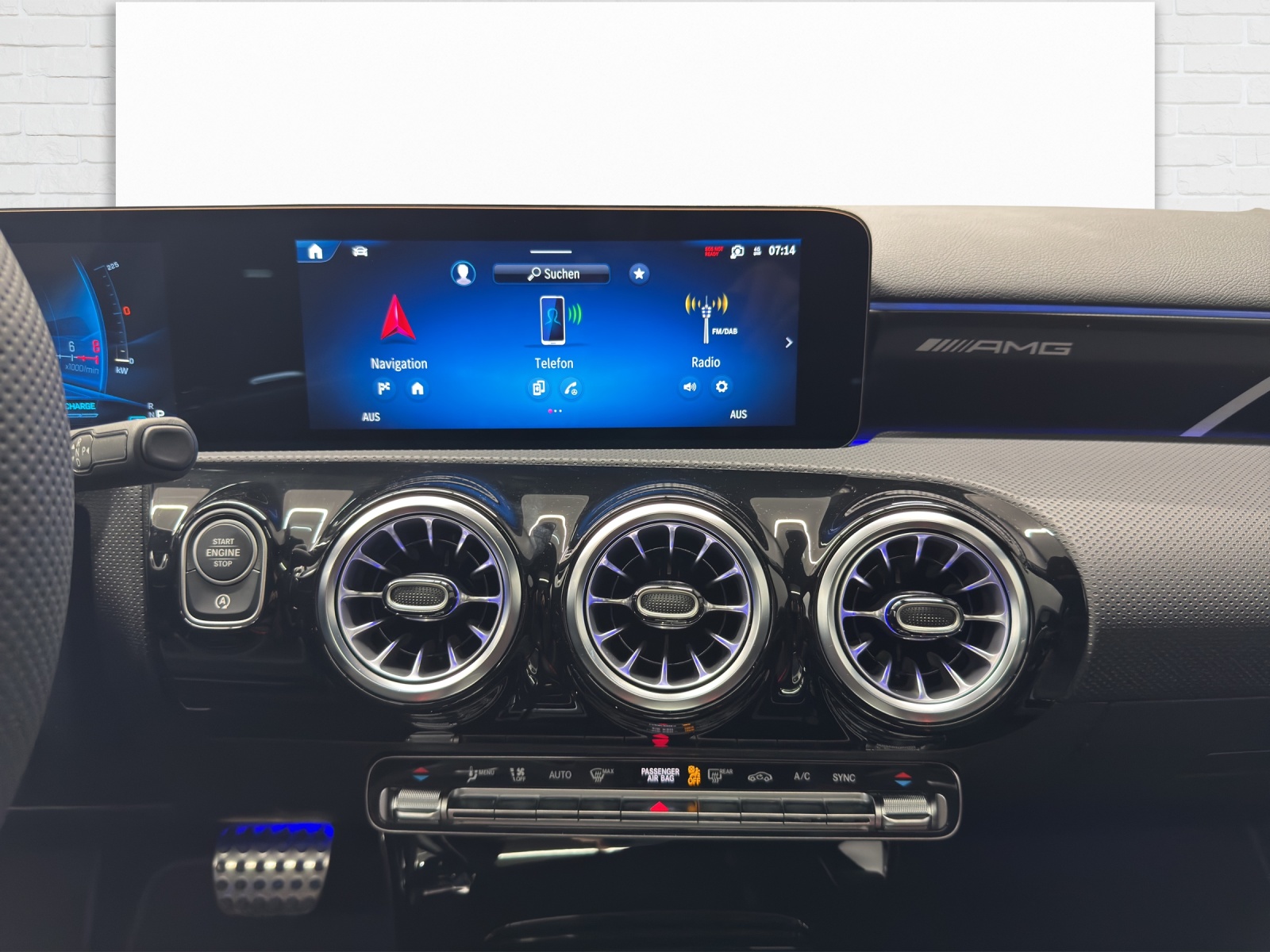 MERCEDES-BENZ AMG A 35 4Matic-image-8