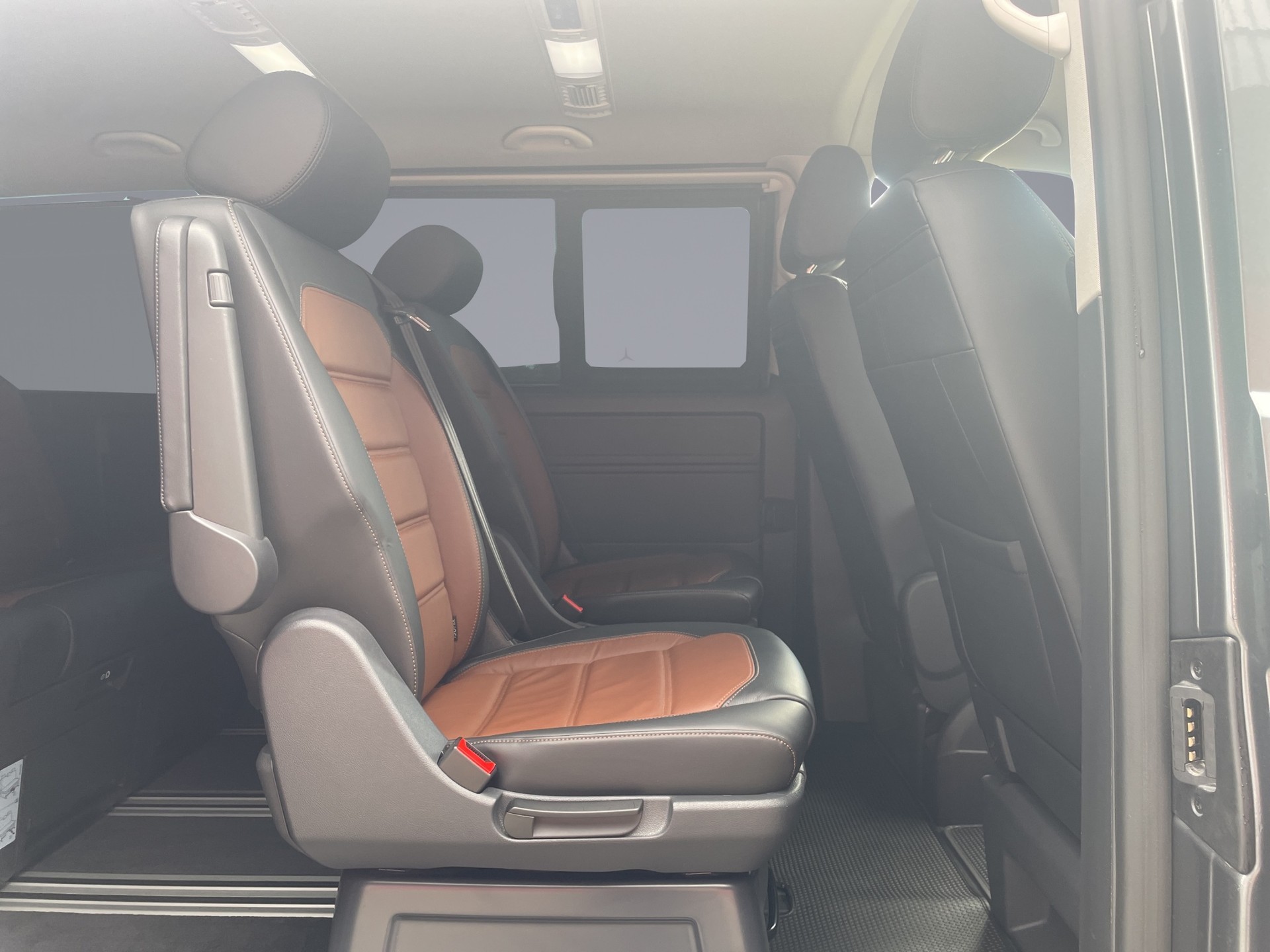 VW T6.1 Multivan 2.0 BI-TDI Highline DSG 4M / 204PS + Langer Radstand 3400mm-image-20
