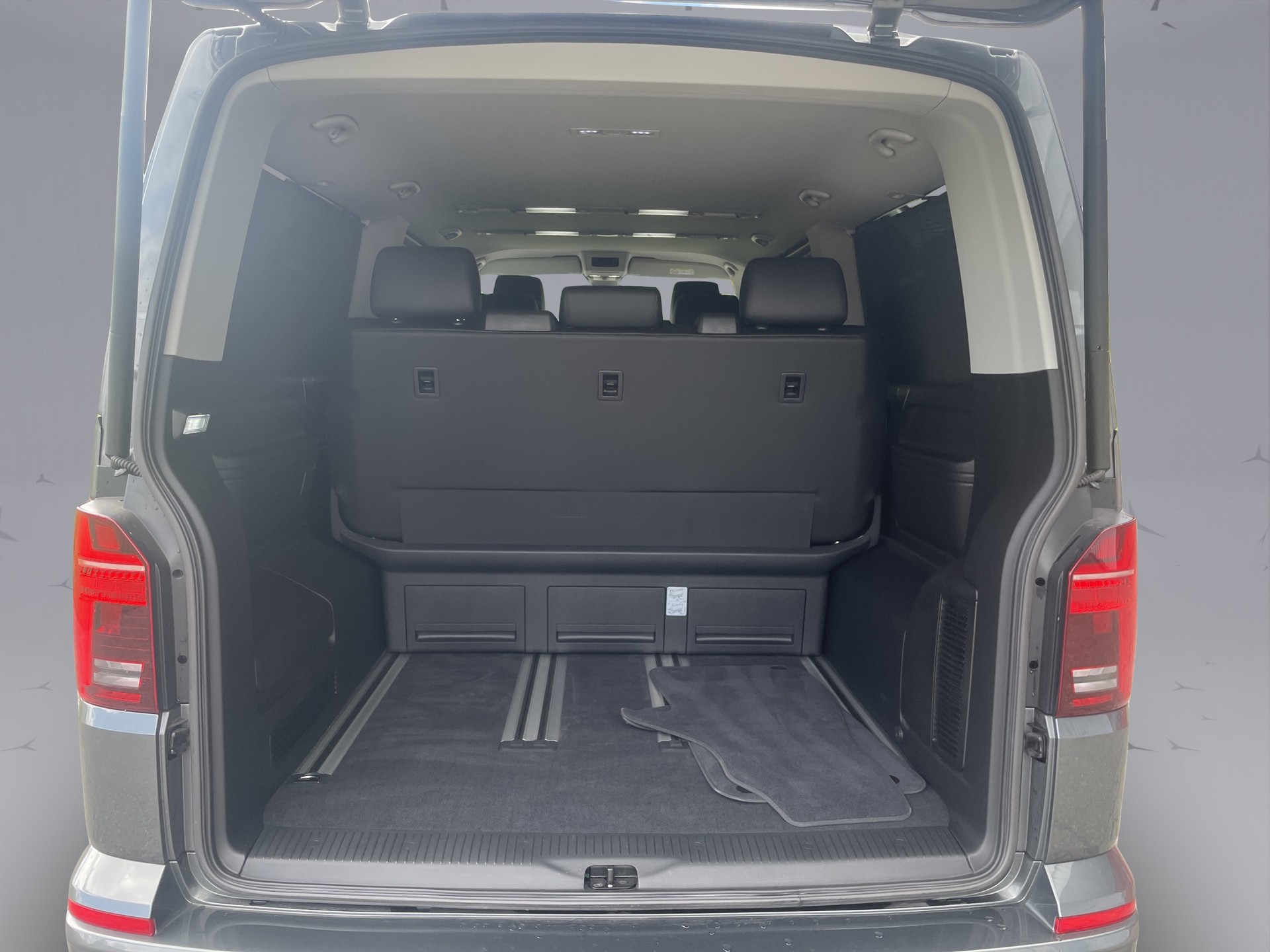 VW T6.1 Multivan 2.0 BI-TDI Highline DSG 4M / 204PS + Langer Radstand 3400mm-image-21