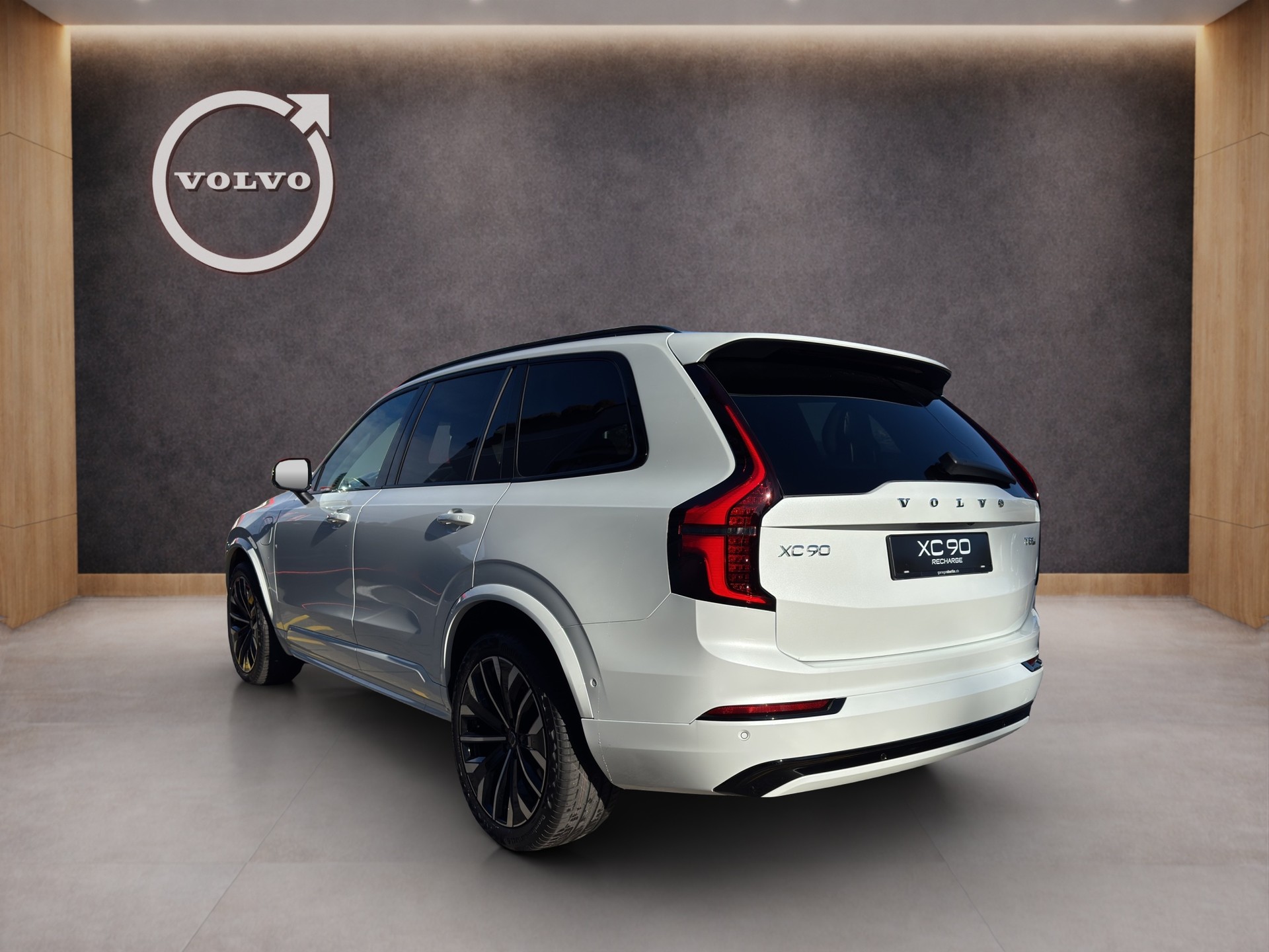 VOLVO XC90 2.0 T8 TE Plus Dark eAWD-image-3