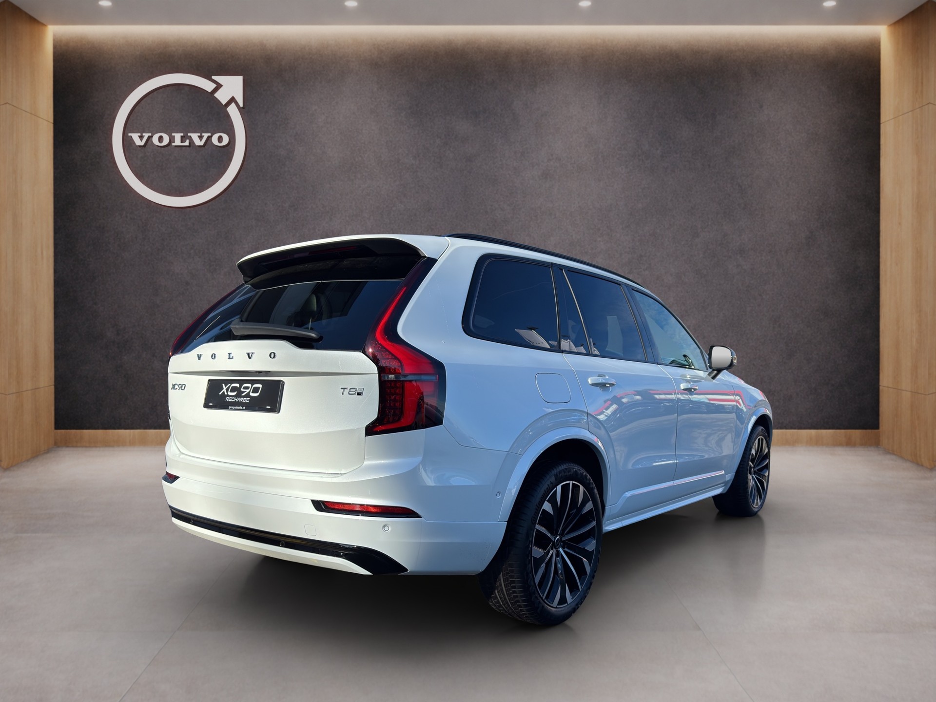 VOLVO XC90 2.0 T8 TE Plus Dark eAWD-image-5