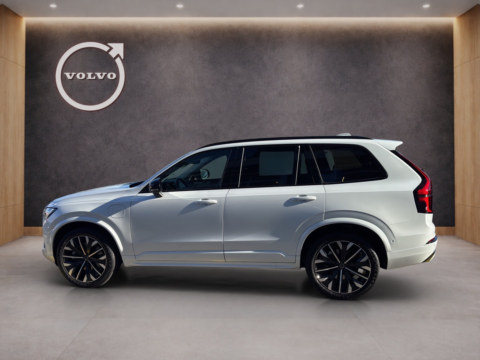 VOLVO XC90 2.0 T8 TE Plus Dark eAWD-image-2