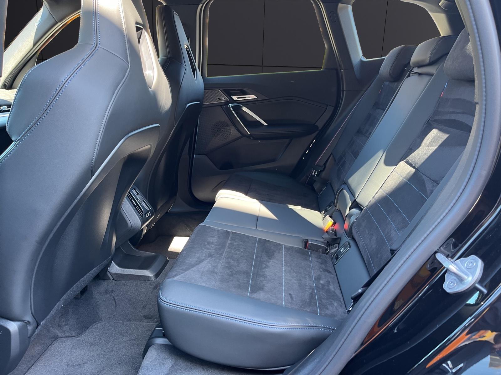 BMW X1 M35i-image-13