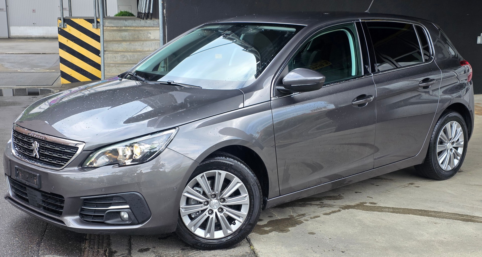 PEUGEOT 308 1.2 Pure Tech Style EAT8-image-0