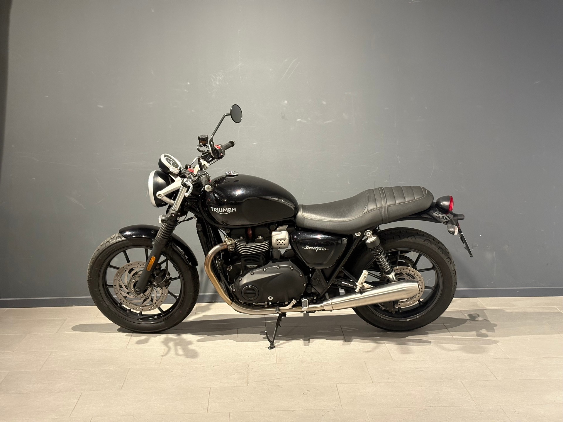 TRIUMPH Street Twin 900 i (35kW)-showroom-element-3